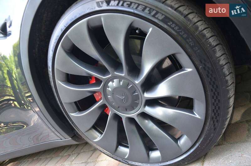 Внедорожник / Кроссовер Tesla Model Y 2024 в Дрогобыче фото 75 Внедорожник / Кроссовер Tesla Model Y 2024 в Дрогобыче