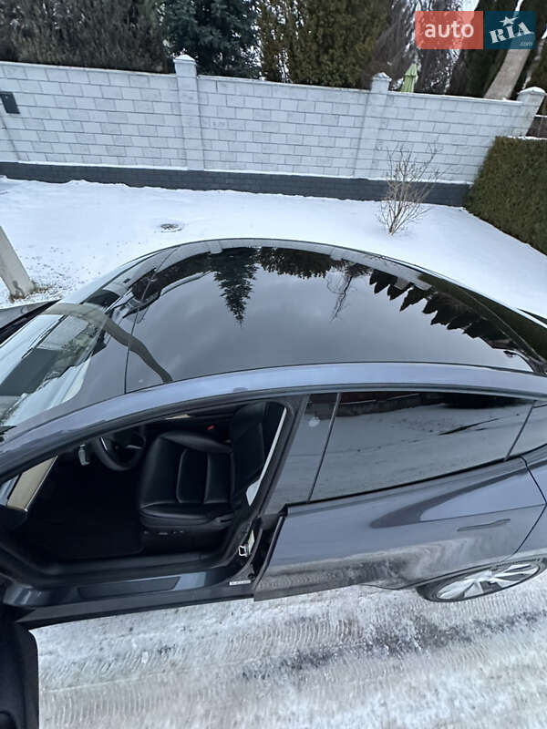 Позашляховик / Кросовер Tesla Model Y 2021 в Рівному