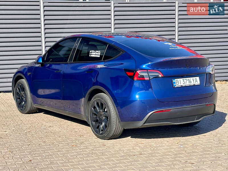 Внедорожник / Кроссовер Tesla Model Y 2023 в Киеве