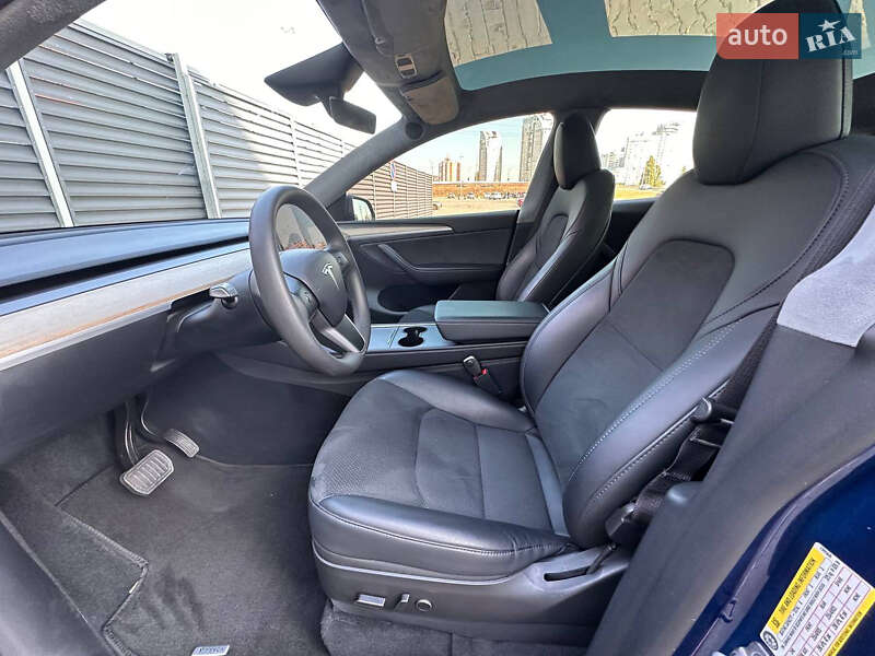 Внедорожник / Кроссовер Tesla Model Y 2023 в Киеве