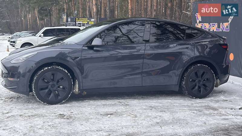 Внедорожник / Кроссовер Tesla Model Y 2024 в Киеве