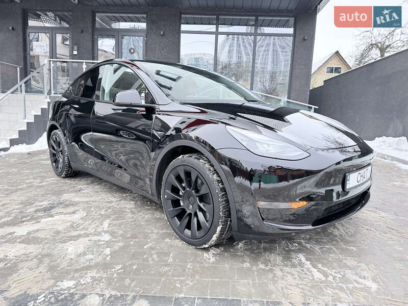 Внедорожник / Кроссовер Tesla Model Y 2023 в Киеве