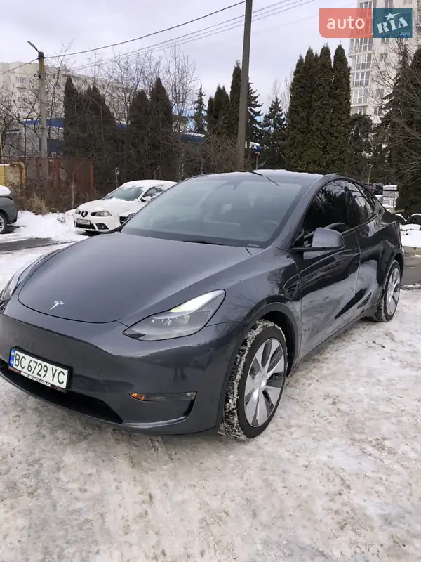 Tesla Model Y
