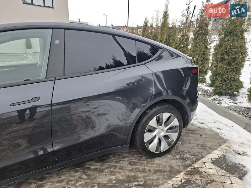 Позашляховик / Кросовер Tesla Model Y 2024 в Рівному