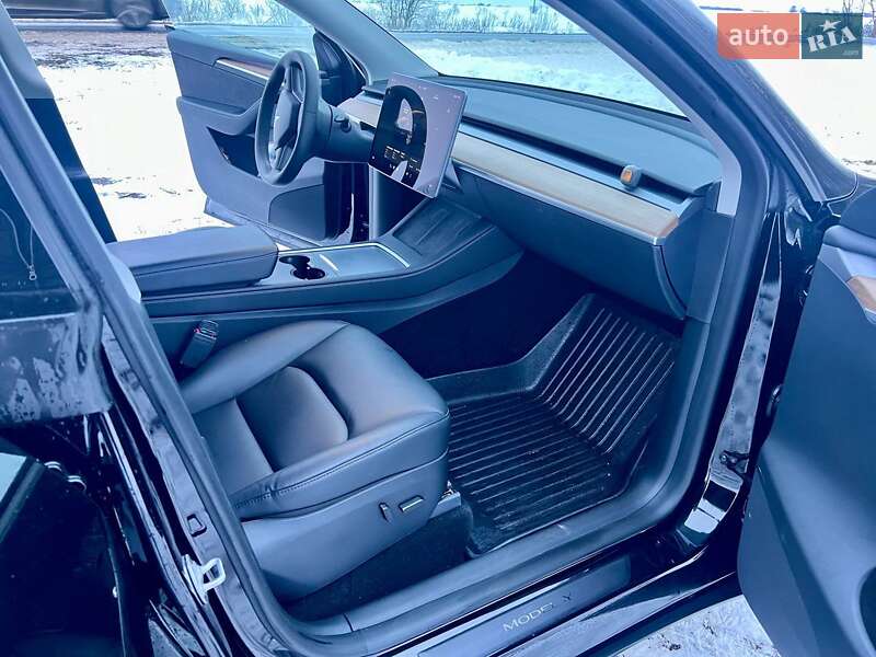 Внедорожник / Кроссовер Tesla Model Y 2024 в Миргороде