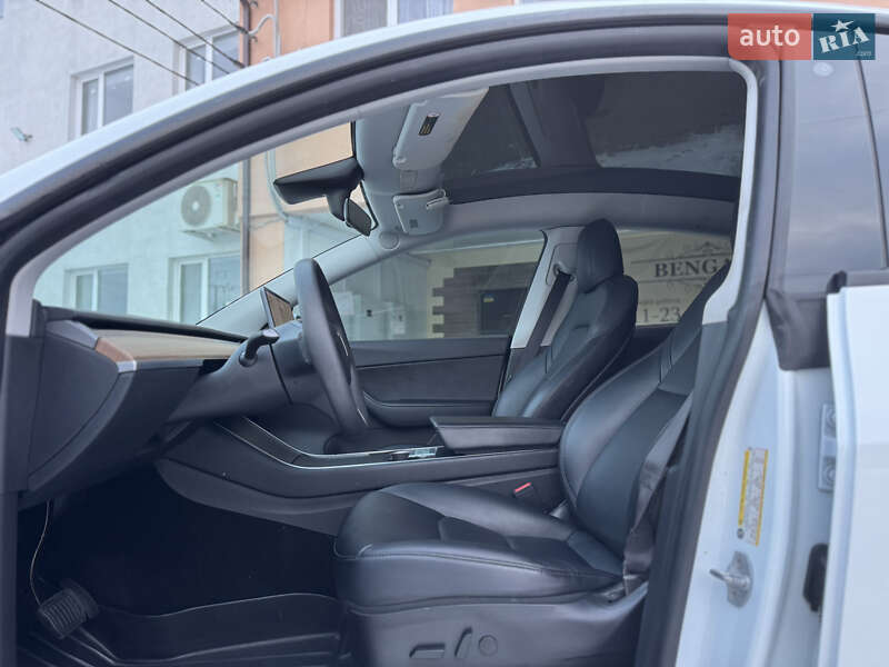 Внедорожник / Кроссовер Tesla Model Y 2020 в Луцке