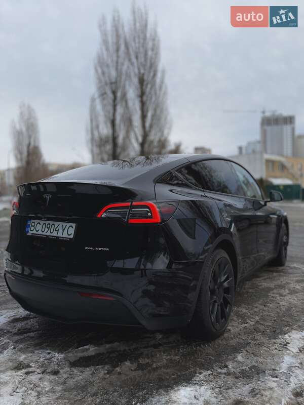 Внедорожник / Кроссовер Tesla Model Y 2024 в Киеве