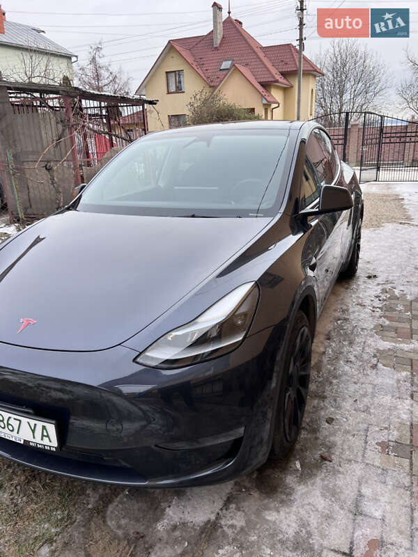 Позашляховик / Кросовер Tesla Model Y 2024 в Чернівцях фото 12 Позашляховик / Кросовер Tesla Model Y 2024 в Чернівцях