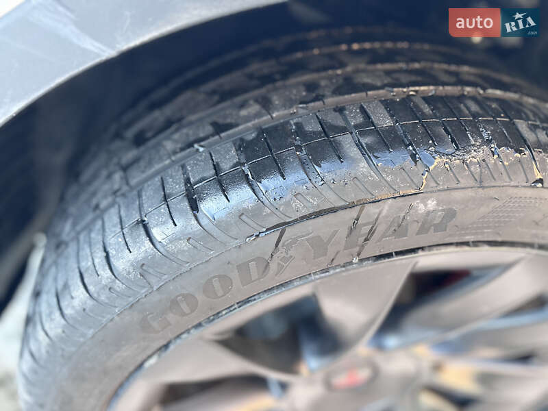 Внедорожник / Кроссовер Tesla Model Y 2021 в Ивано-Франковске