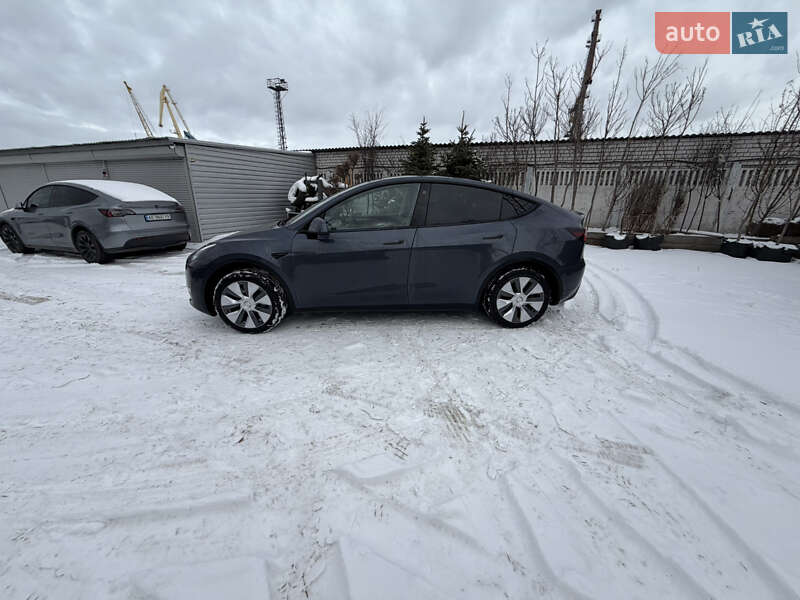 Позашляховик / Кросовер Tesla Model Y 2023 в Дніпрі