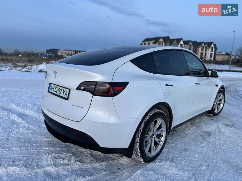 Позашляховик / Кросовер Tesla Model Y 2023 в Києві фото 9 Позашляховик / Кросовер Tesla Model Y 2023 в Києві