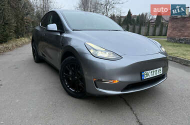 Внедорожник / Кроссовер Tesla Model Y 2025 в Ровно