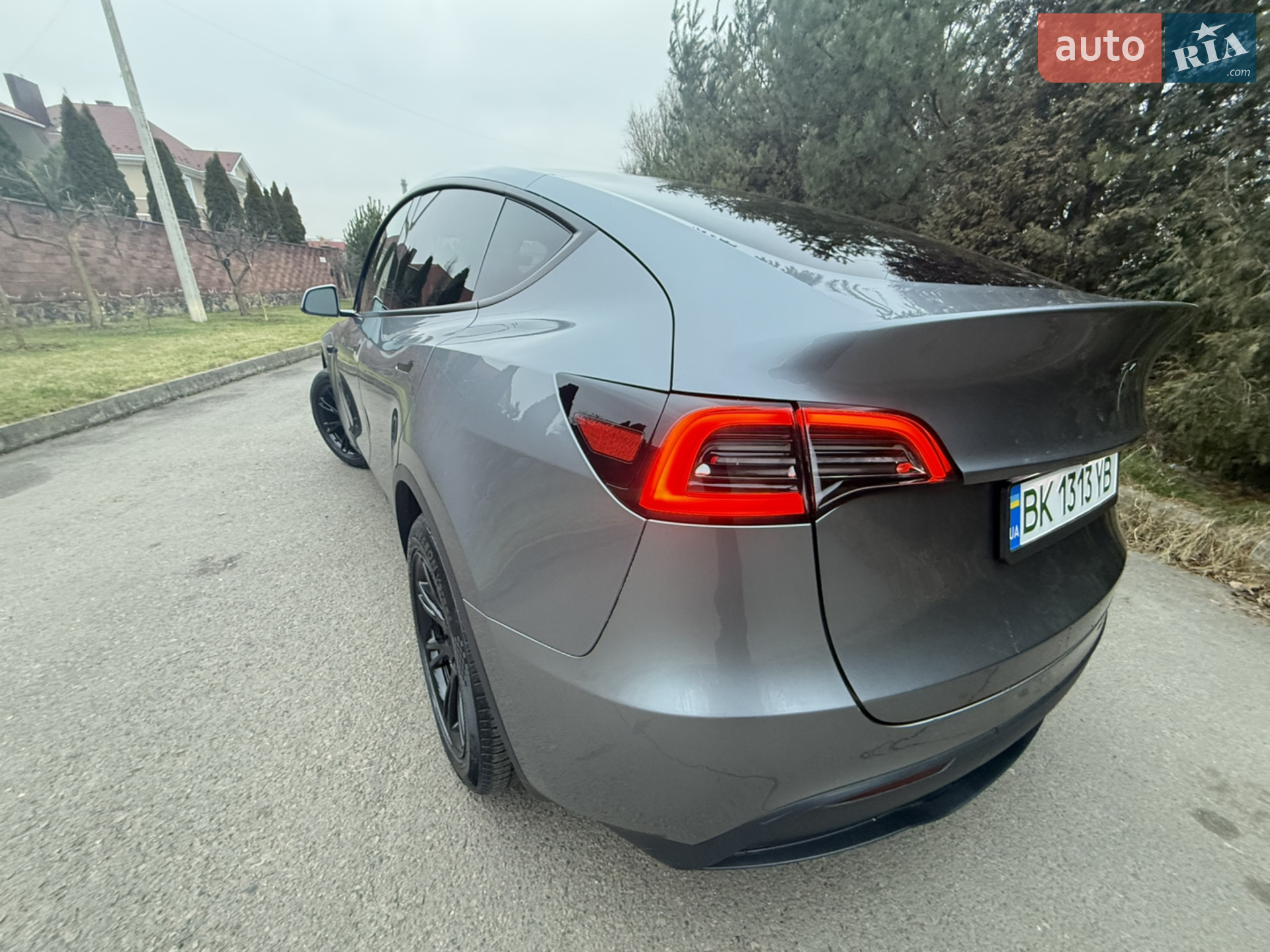 2025 Tesla Model Y - мініатюра 15