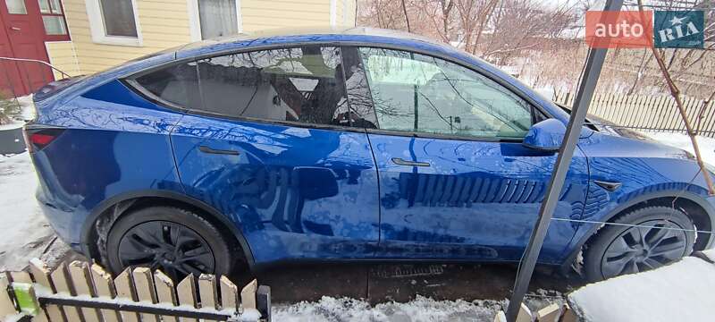 Внедорожник / Кроссовер Tesla Model Y 2024 в Киеве