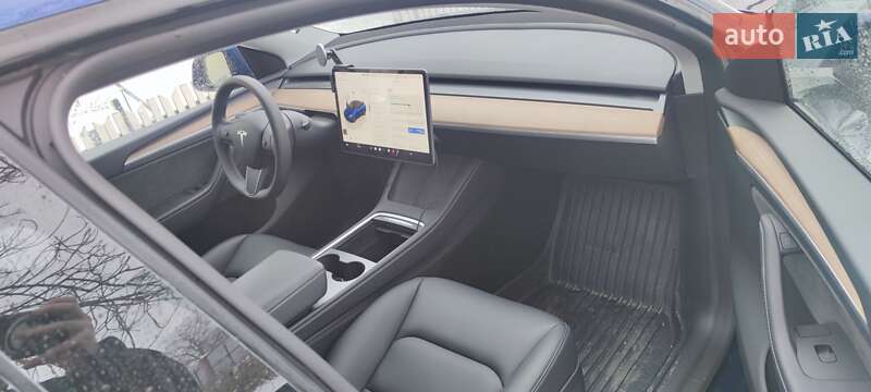 Внедорожник / Кроссовер Tesla Model Y 2024 в Киеве