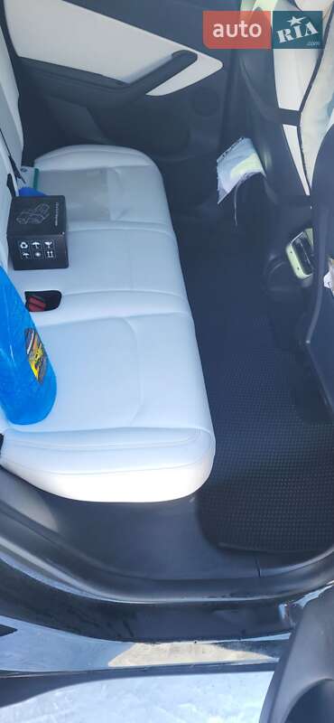 Позашляховик / Кросовер Tesla Model Y 2021 в Сумах