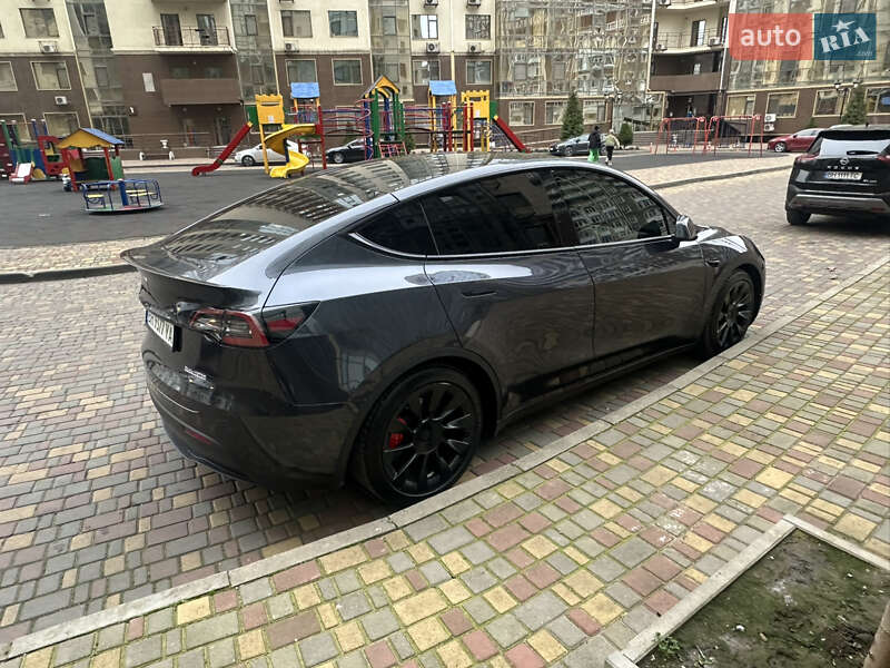 Внедорожник / Кроссовер Tesla Model Y 2024 в Одессе