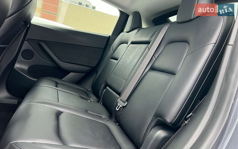 Внедорожник / Кроссовер Tesla Model Y 2023 в Львове