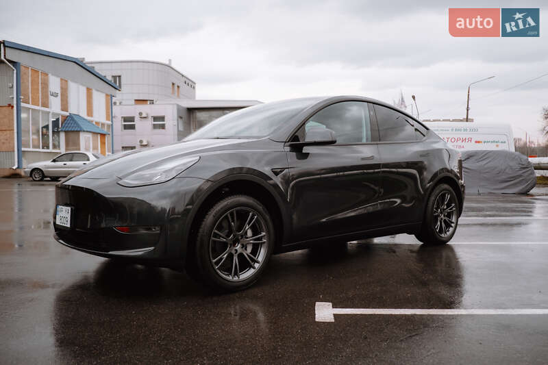 Внедорожник / Кроссовер Tesla Model Y 2024 в Запорожье
