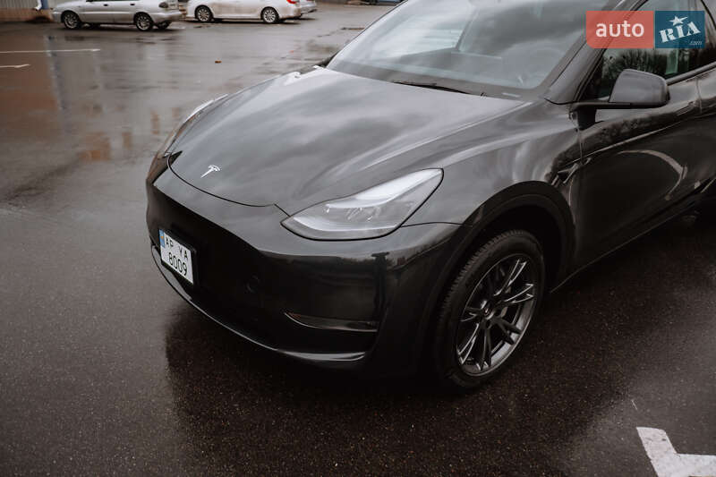 Внедорожник / Кроссовер Tesla Model Y 2024 в Запорожье