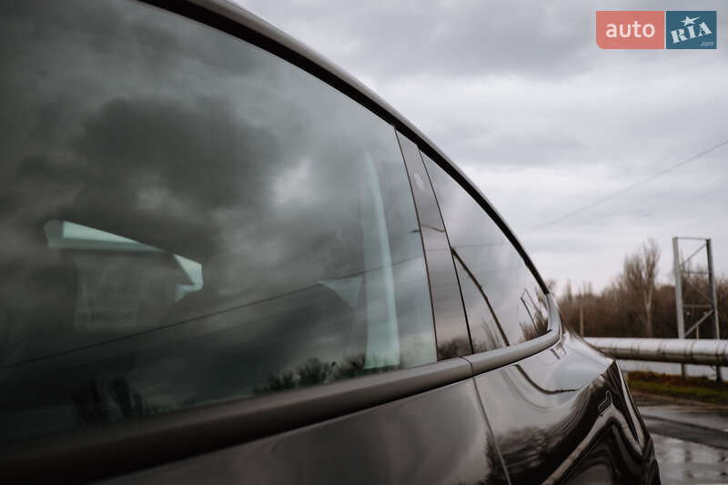 Внедорожник / Кроссовер Tesla Model Y 2024 в Запорожье