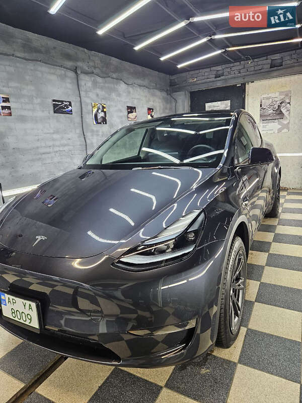Внедорожник / Кроссовер Tesla Model Y 2024 в Запорожье
