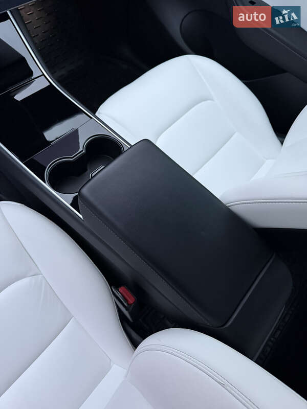 Внедорожник / Кроссовер Tesla Model Y 2020 в Синельниково