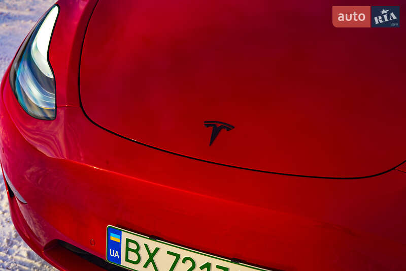 Внедорожник / Кроссовер Tesla Model Y 2022 в Хмельницком