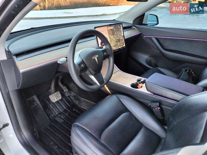 Позашляховик / Кросовер Tesla Model Y 2021 в Львові