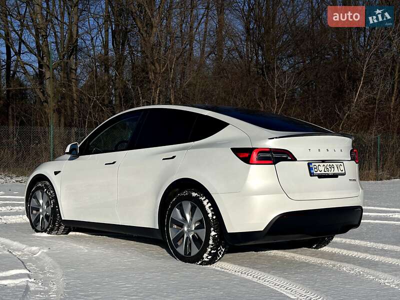 Внедорожник / Кроссовер Tesla Model Y 2023 в Львове