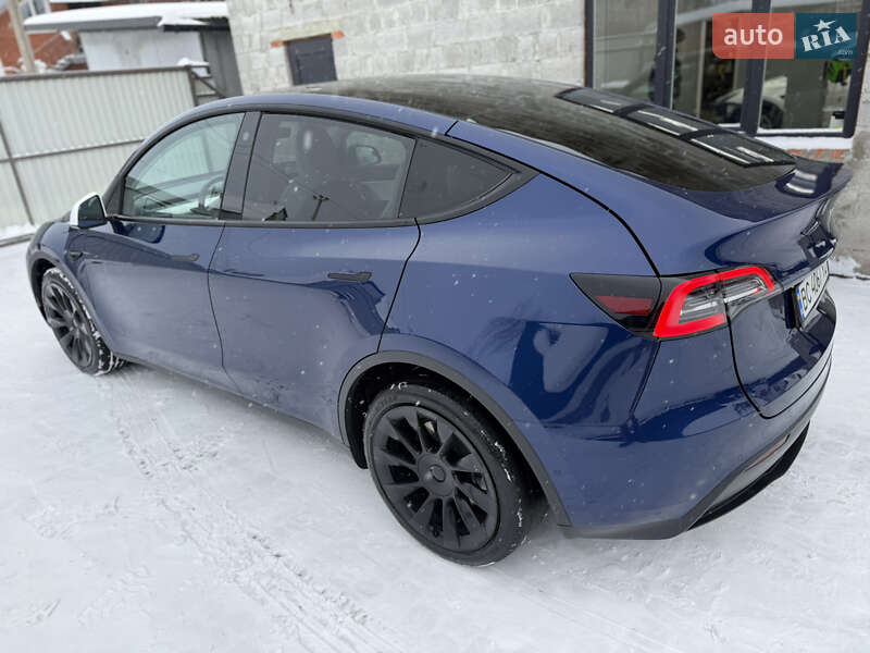 Внедорожник / Кроссовер Tesla Model Y 2021 в Львове