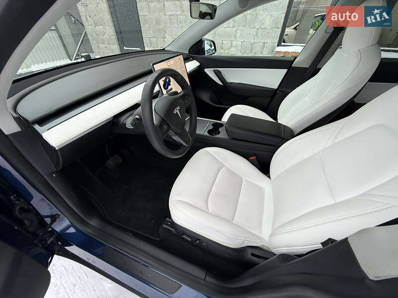 Внедорожник / Кроссовер Tesla Model Y 2021 в Львове