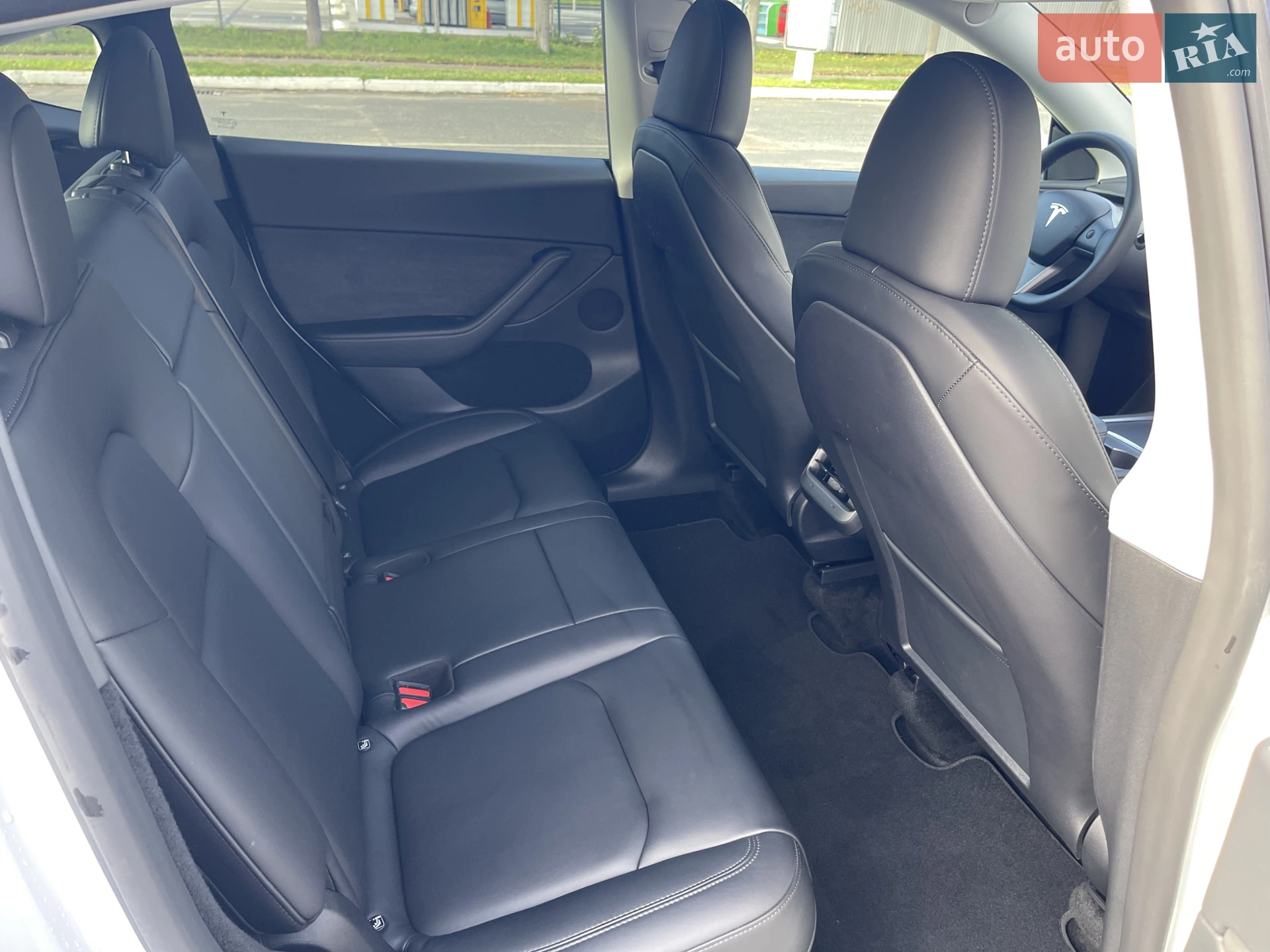 2023 Tesla Model Y - мініатюра 18