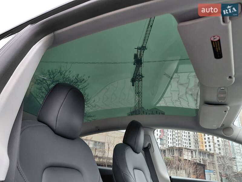 Внедорожник / Кроссовер Tesla Model Y 2021 в Одессе