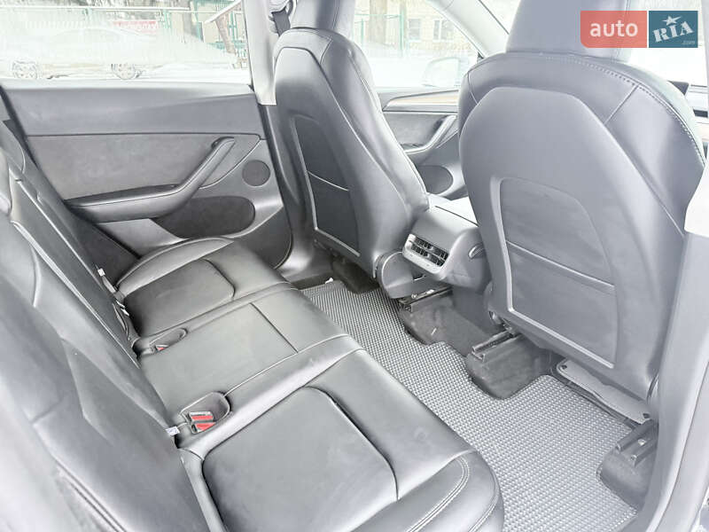 Внедорожник / Кроссовер Tesla Model Y 2025 в Калиновке