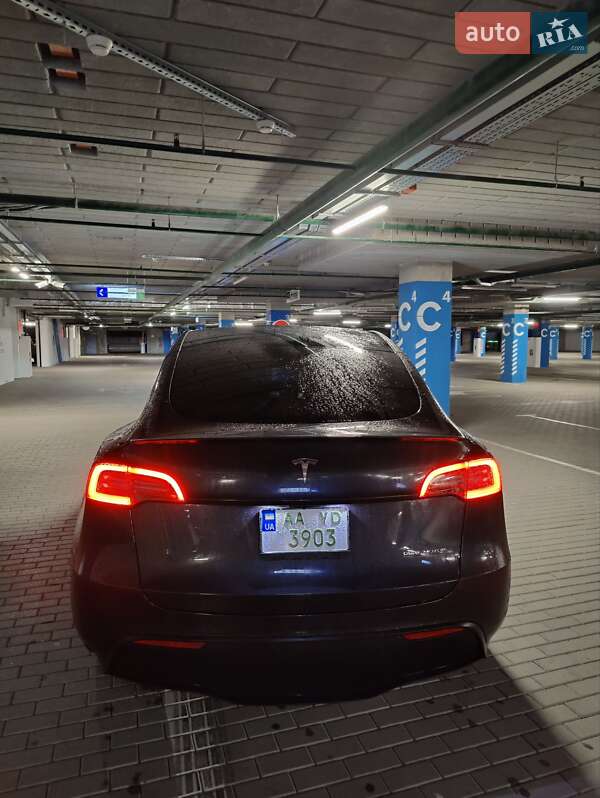 Внедорожник / Кроссовер Tesla Model Y 2024 в Киеве
