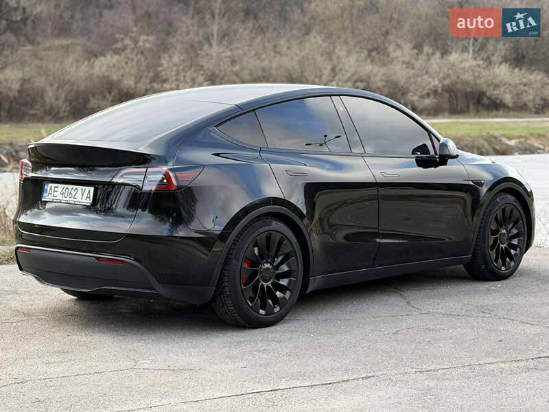 Позашляховик / Кросовер Tesla Model Y 2021 в Дніпрі