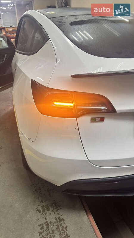 Внедорожник / Кроссовер Tesla Model Y 2022 в Черновцах