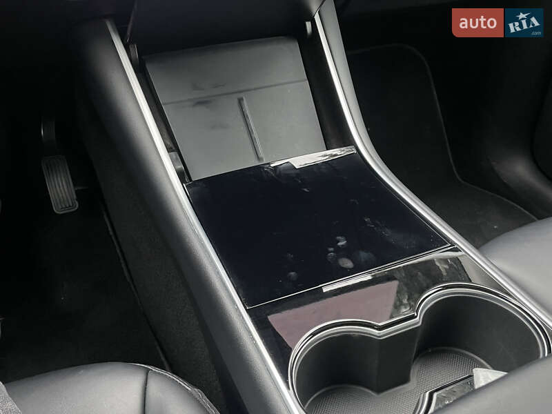 Внедорожник / Кроссовер Tesla Model Y 2020 в Одессе