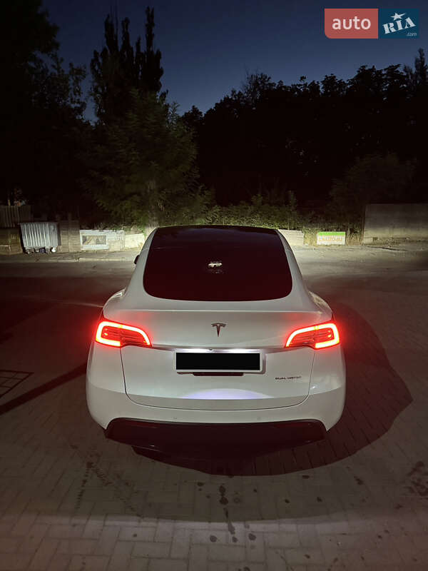 Внедорожник / Кроссовер Tesla Model Y 2022 в Кривом Роге фото 2 Внедорожник / Кроссовер Tesla Model Y 2022 в Кривом Роге