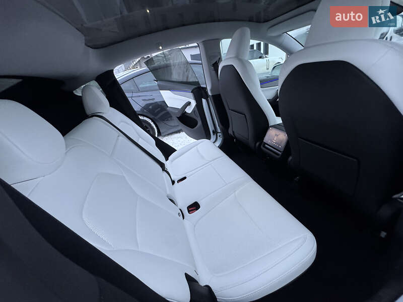 Внедорожник / Кроссовер Tesla Model Y 2025 в Львове