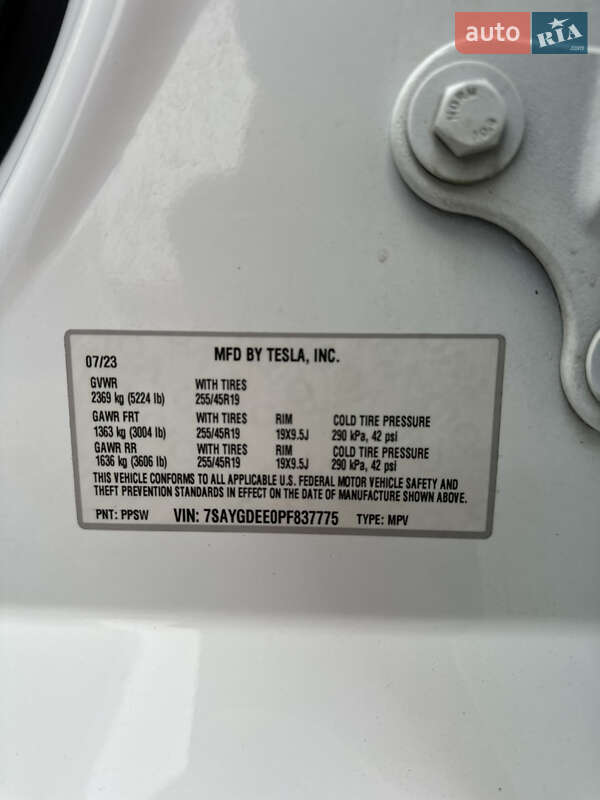 Внедорожник / Кроссовер Tesla Model Y 2023 в Киеве