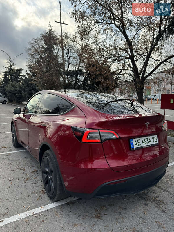 Внедорожник / Кроссовер Tesla Model Y 2024 в Новомосковске