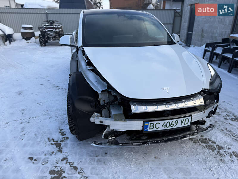 Внедорожник / Кроссовер Tesla Model Y 2021 в Львове