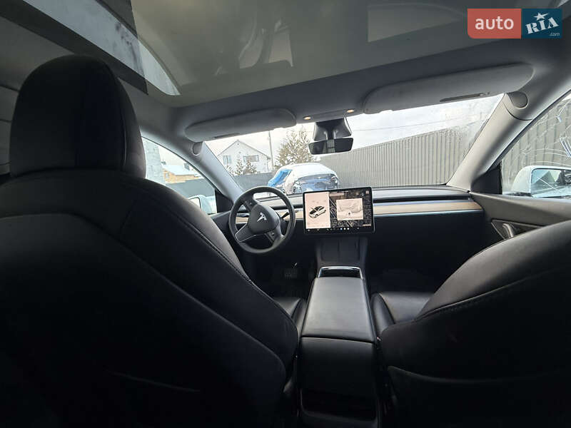 Внедорожник / Кроссовер Tesla Model Y 2021 в Львове