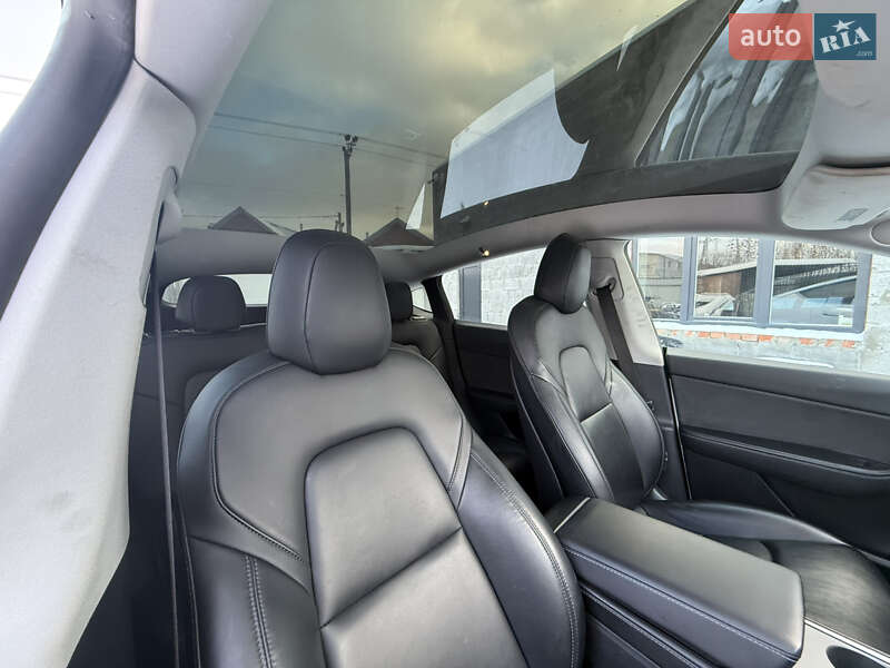 Внедорожник / Кроссовер Tesla Model Y 2021 в Львове