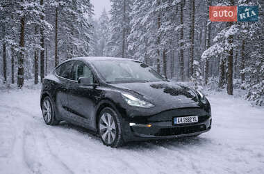 Внедорожник / Кроссовер Tesla Model Y 2023 в Киеве