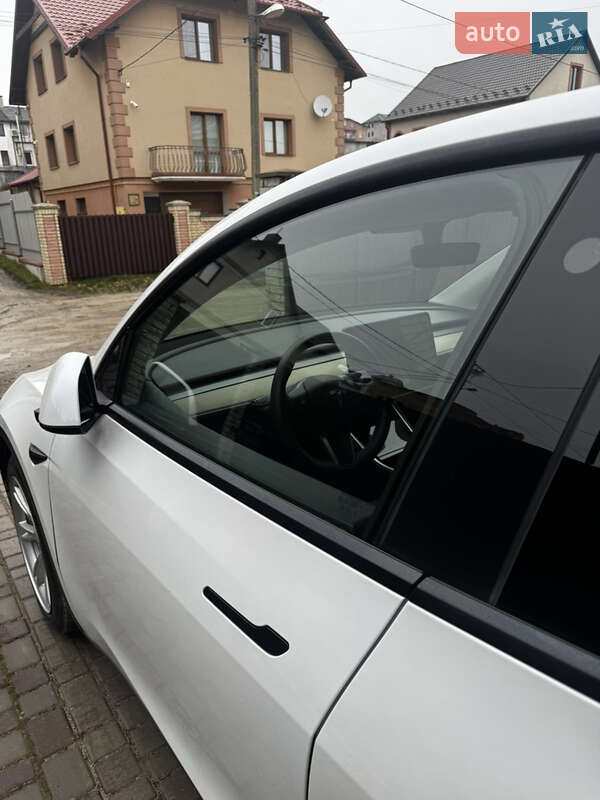 Позашляховик / Кросовер Tesla Model Y 2020 в Володимирі фото 11 Позашляховик / Кросовер Tesla Model Y 2020 в Володимирі