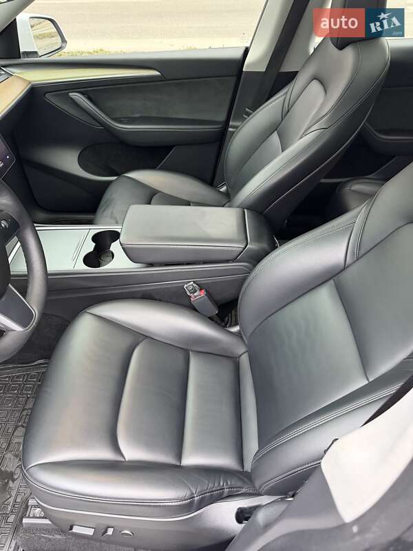 Внедорожник / Кроссовер Tesla Model Y 2023 в Днепре