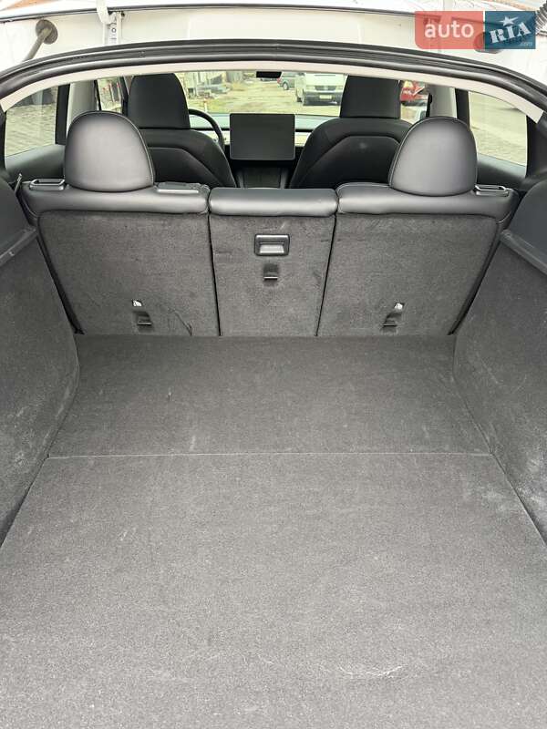 Внедорожник / Кроссовер Tesla Model Y 2023 в Днепре